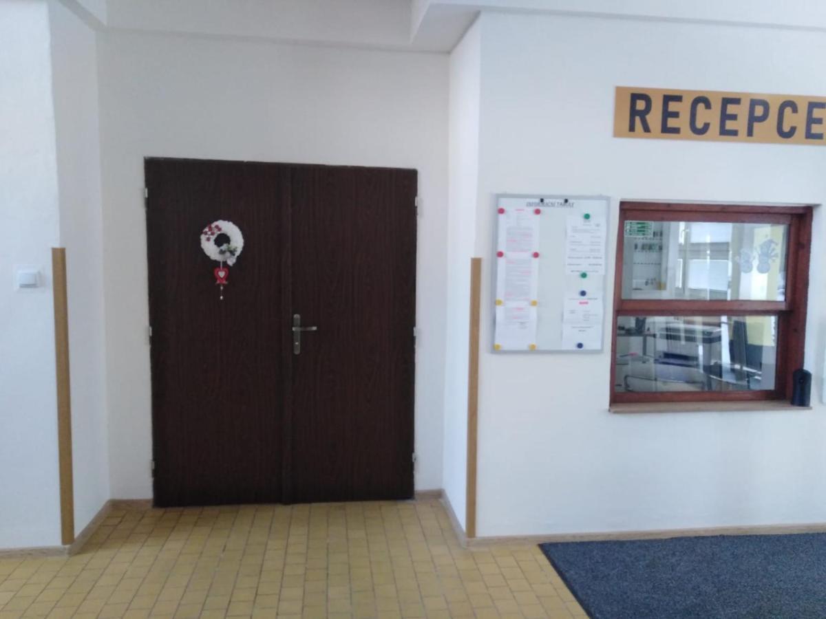 Ubytovna Funstar Tyn nad Vltavou Exterior photo