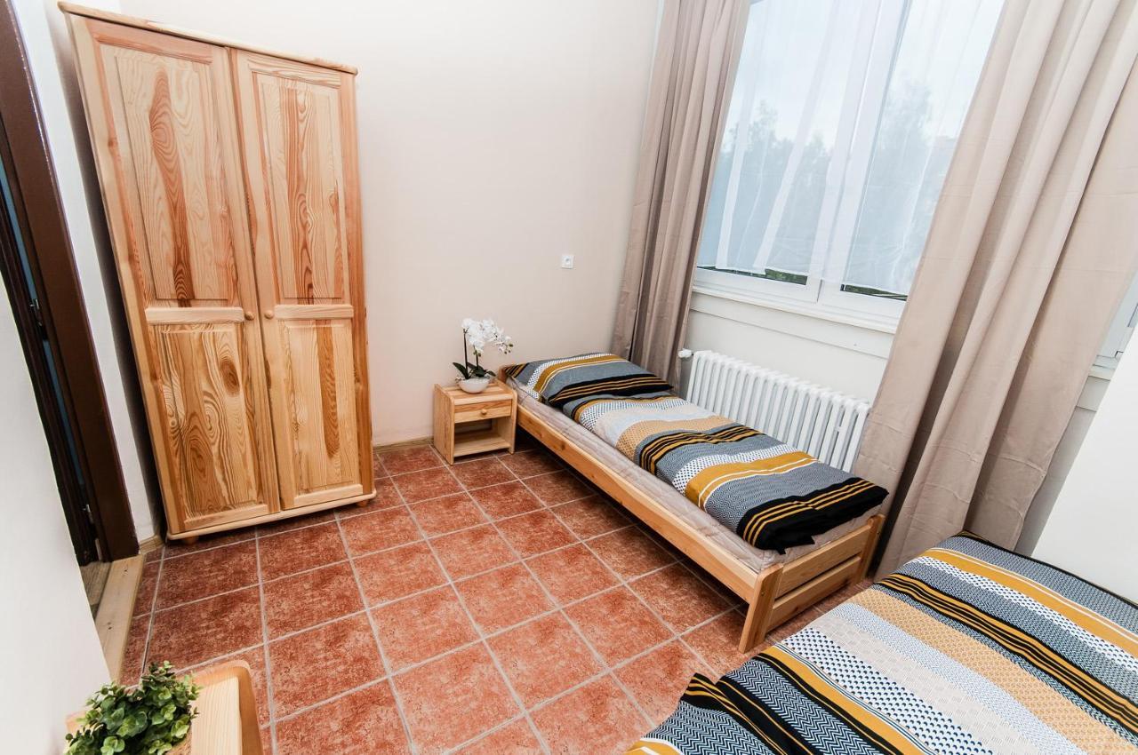 Ubytovna Funstar Tyn nad Vltavou Exterior photo