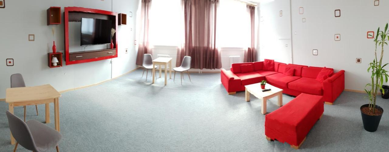Ubytovna Funstar Tyn nad Vltavou Exterior photo